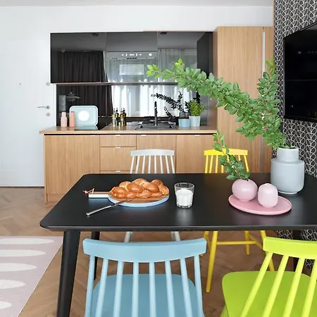 Rent Like Vars & Sava Warsaw